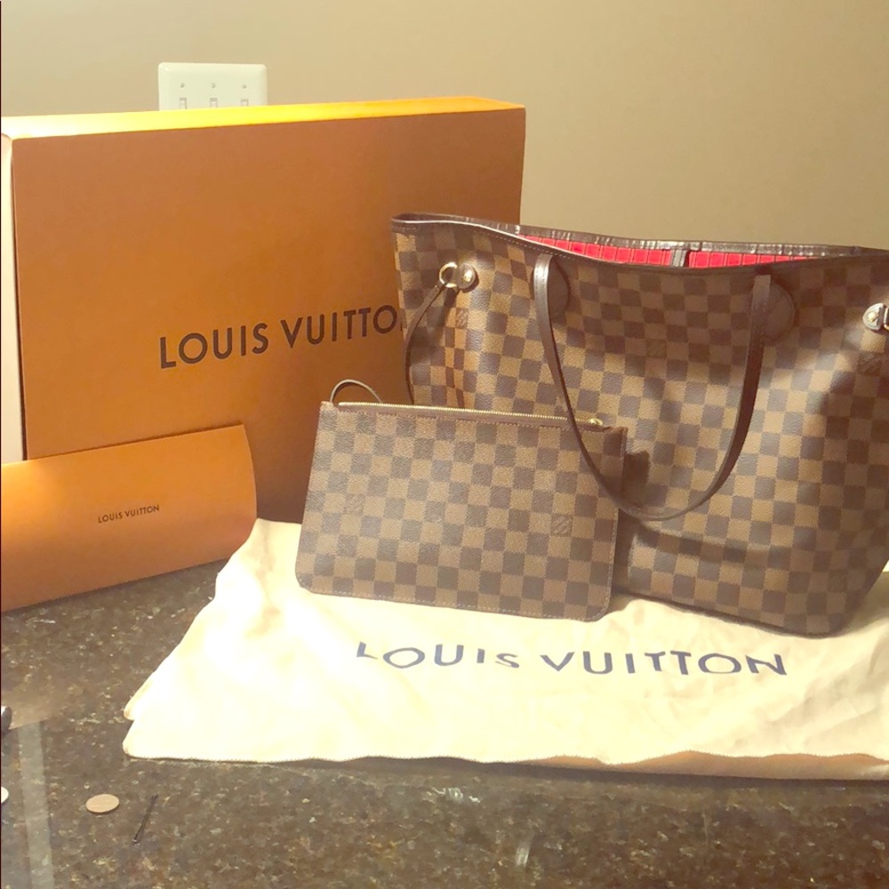 Louis Vuitton MM Tote & Wrislet
